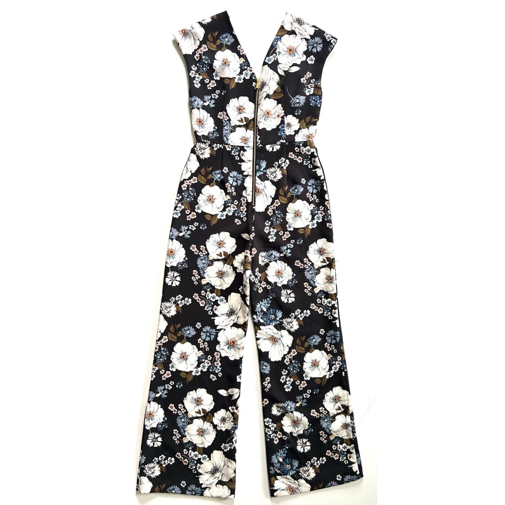 Gianni Bini Navy Blue Floral Printed Harper Knit V-Neck Jumpsuit - Picture 7 of 9